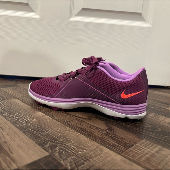 Nike Women's Maroon and Pink Athletic Shoes - Picture 2 of 10